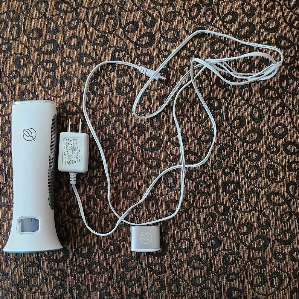 Tria Beauty Blue Light Acne Clearing device